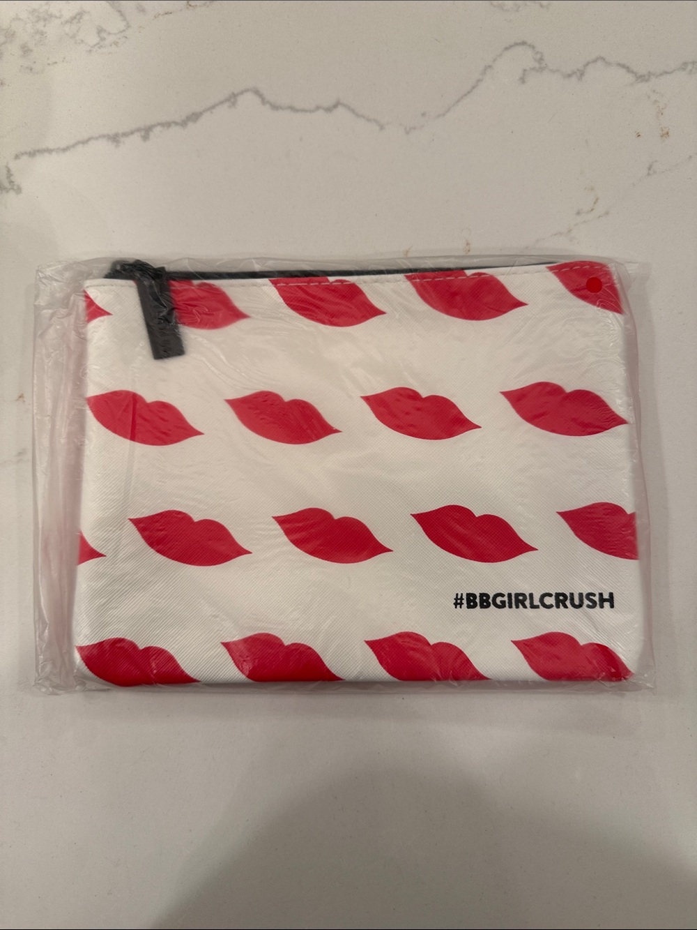 #BBGIRLCRUSH Lip-Print Cosmetic Pouch in White & Red